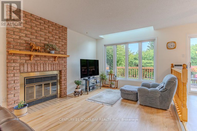 28864699/612-chenier-way/fallingbrookpineridge/ottawa/ontario/K4A1R1_12