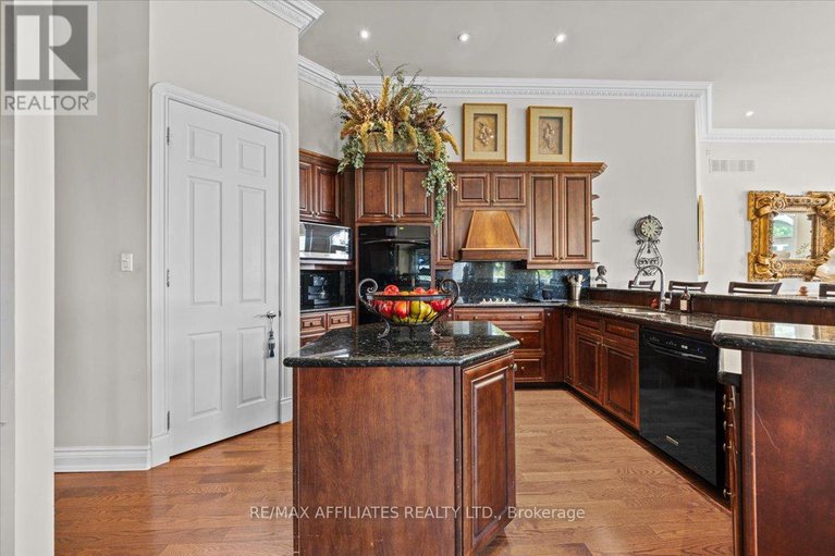 28612447/1669-regional-road-174-road/camelot/ottawa/ontario/K4C1H5_12