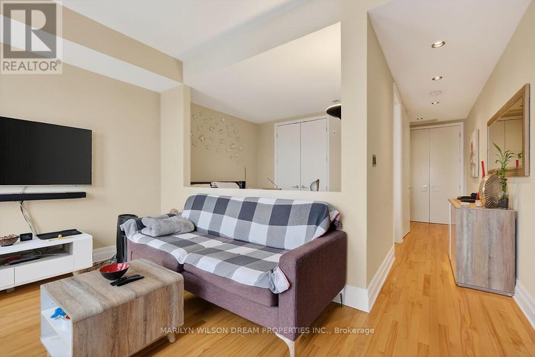 29440546/906-330-loretta-avenue-s/west-centre-town/ottawa/ontario/K1S4E8_14