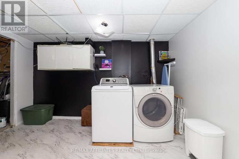 28429396/1138-ste-agathe-park/convent-glen-north/ottawa/ontario/K1C2B5_26