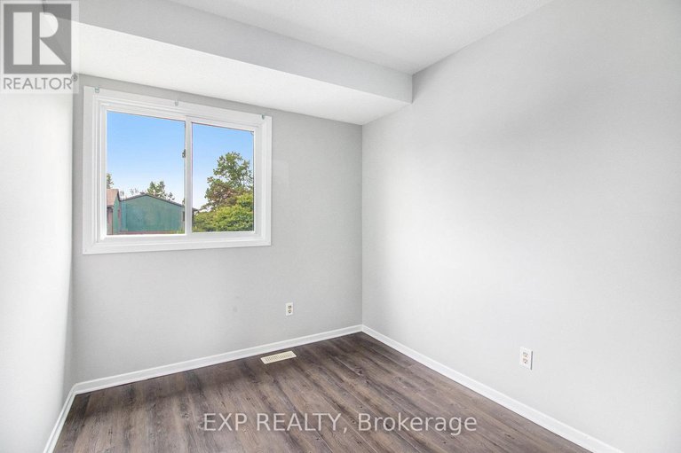 28732959/1687-meadowbrook-road/pineview/ottawa/ontario/K1B4W6_18