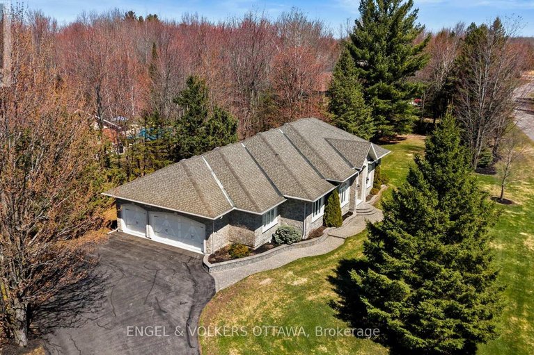 29642089/6370-emerald-links-drive/greely/ottawa/ontario/K4P1M4_3