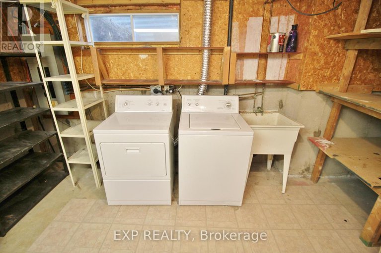 28762843/52-3691-albion-road/sawmill-creektimbermill/ottawa/ontario/K1T1P2_32