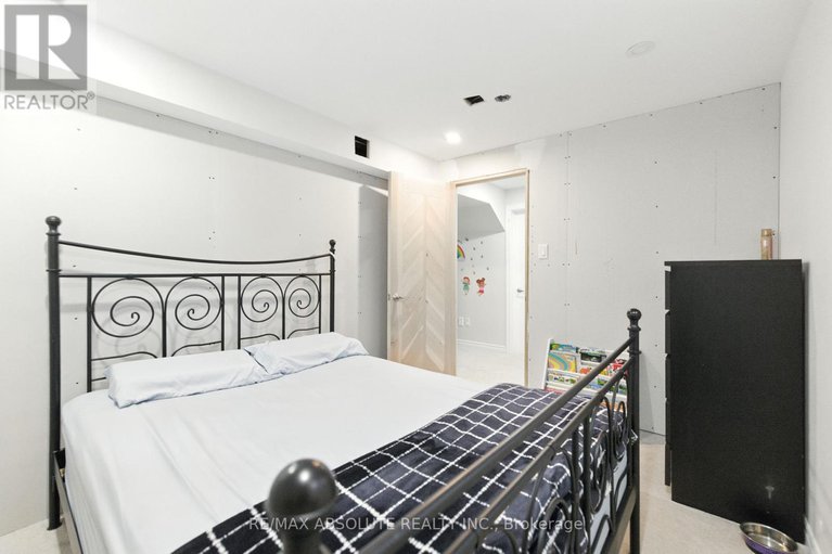 28752702/730-perseus-avenue/half-moon-bay/ottawa/ontario/K2J6V8_44