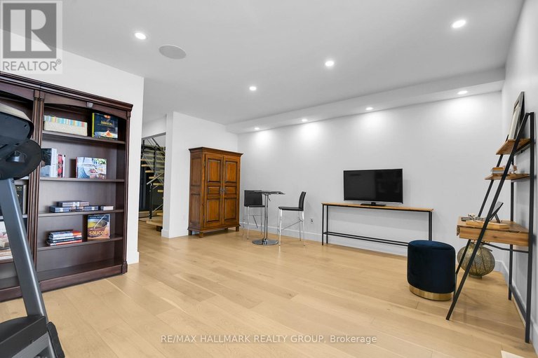 29464753/2167-rice-avenue/woodroffe/ottawa/ontario/K2A0C5_43