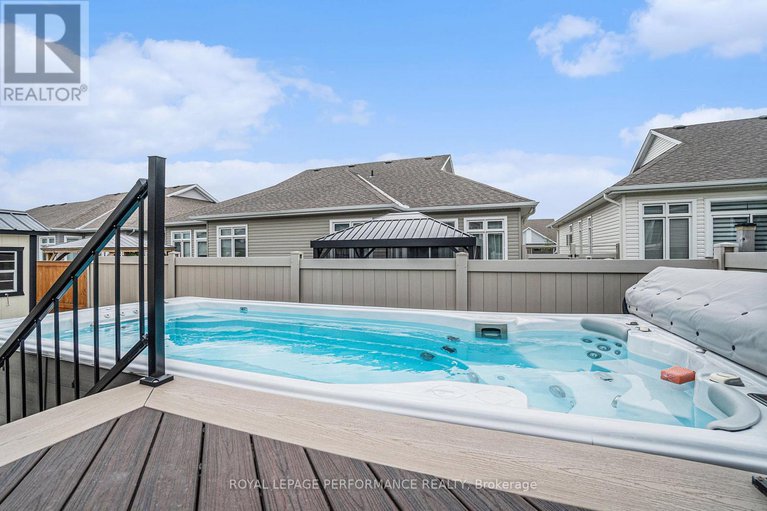 28336661/82-kayenta-street/remainder-of-stittsville-area/ottawa/ontario/K2S2K7_40