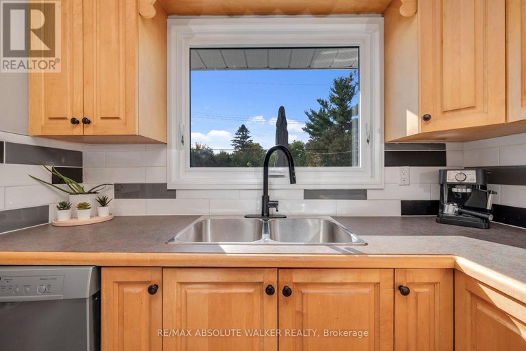 29001391/5298-hillcrest-drive/manotick-long-island-nicholls-island/ottawa/ontario/K4M1E6_12