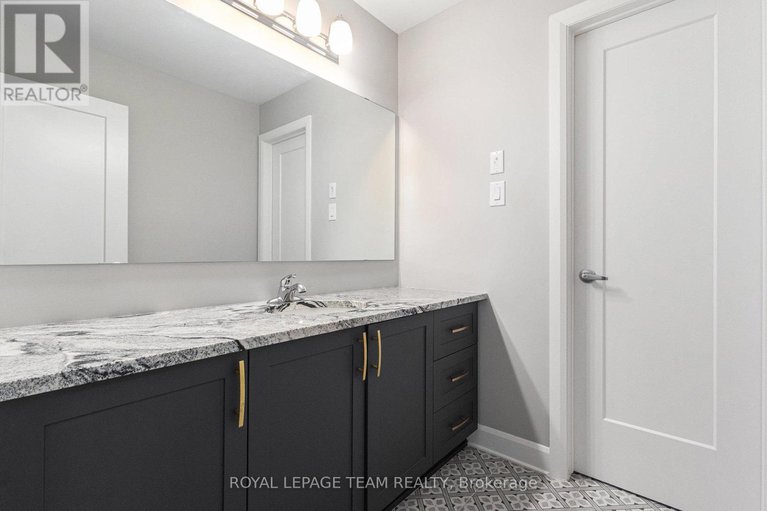 29077889/659-parkview-terrace/village-of-russell/russell/ontario/K4R0C7_18