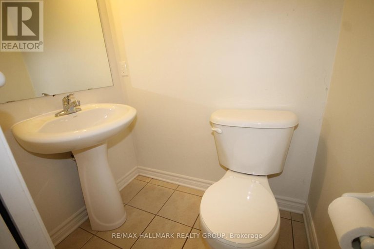 28637168/37-b-glenridge-road/meadowlandscrestview/ottawa/ontario/K2G1G2_10