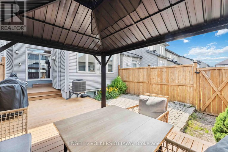 28594229/741-morningstar-way/mer-bleuebradley-estatesanderson-park/ottawa/ontario/K1W0G6_39