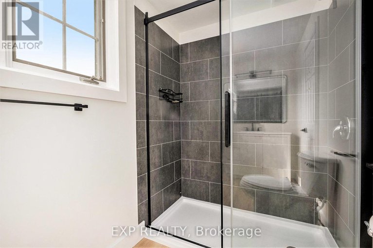 28379301/16-weybridge-drive/cedargrovefraserdale/ottawa/ontario/K2J2X2_26