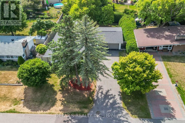 28807971/10-aberfeldy-street/arbeatha-park/ottawa/ontario/K2H6H5_36