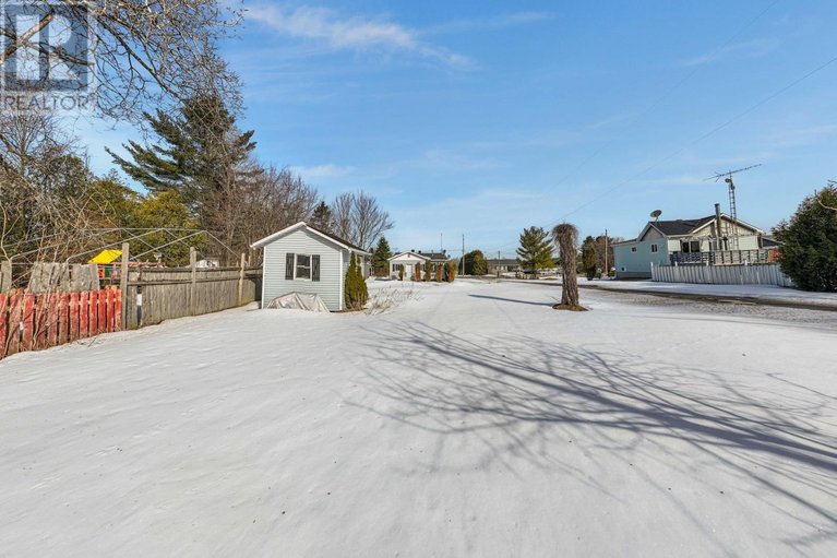 29504497/2082-sandy-hill-road/lorignal/champlain/ontario/K0B1K0_12