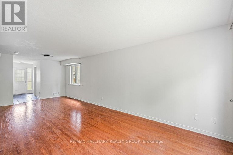 28555725/217-vision-street/riverside-southgloucester-glen/ottawa/ontario/K4M0B5_12