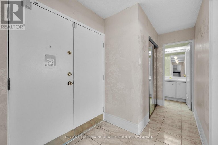 29381593/2005-1285-cahill-drive/south-keys/ottawa/ontario/K1V9A7_5