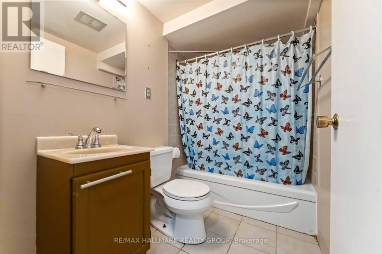 28737782/1921-navaho-drive/bel-air-heights/ottawa/ontario/K2C0T5_37