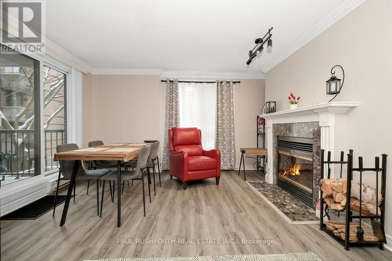 29615589/202-939-north-river-road/overbrook/ottawa/ontario/K1K3V2_10