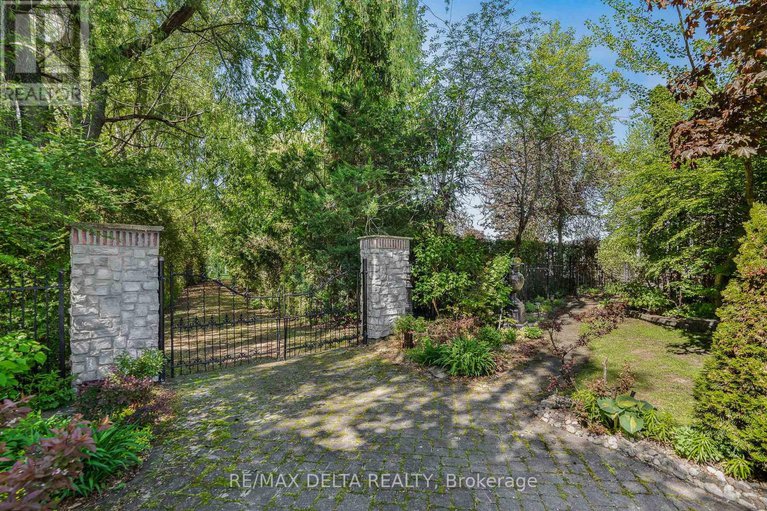 28387496/2584-woods-street/town-of-rockland/clarence-rockland/ontario/K4K1J2_31