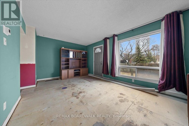 29597004/1456-murdock-gate/cyrville/ottawa/ontario/K1J8R5_10