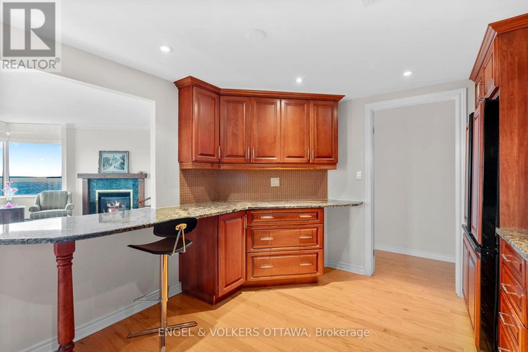 28574769/1604-3105-carling-avenue/bayshore/ottawa/ontario/K2H5A6_14
