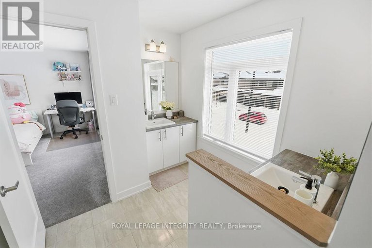 29328134/207-osterley-way/stittsville-south/ottawa/ontario/K2S2N6_37