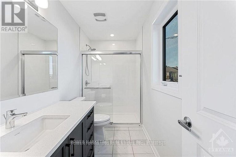 29195141/900-athenry-court/half-moon-bay/ottawa/ontario/K2J7C5_19