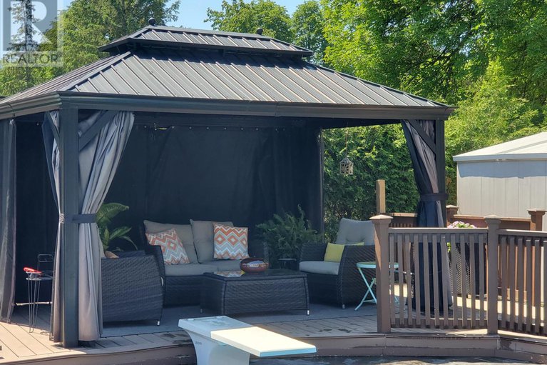 29439628/1005-gold-crescent/queensway-terrace-north/ottawa/ontario/K2B8C4_47