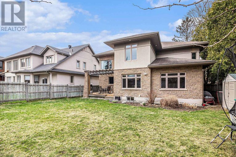 28239402/1934-lenester-avenue/mckellar-heightsglabar-park/ottawa/ontario/K2A1J9_33