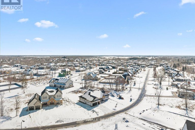 29526298/249-cabrelle-place/manotick-village-manotick-estates/ottawa/ontario/K4M0A9_5