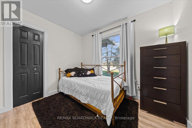 29209804/2462-dunning-road/cumberland-west/ottawa/ontario/K0A3E0_20