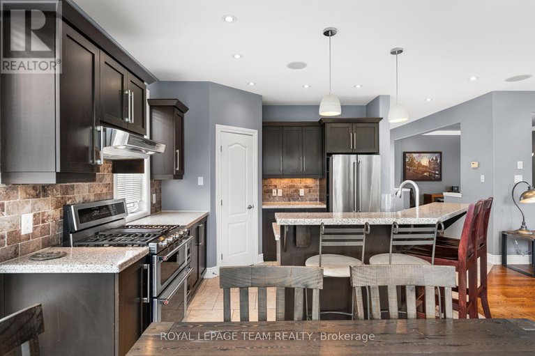 28807966/49-savuto-way/meadowlandscrestview/ottawa/ontario/K2G2T2_19