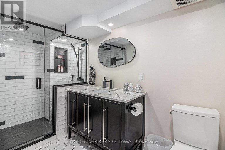 28817211/203-24-springfield-road/lindenlea/ottawa/ontario/K1M1C9_8