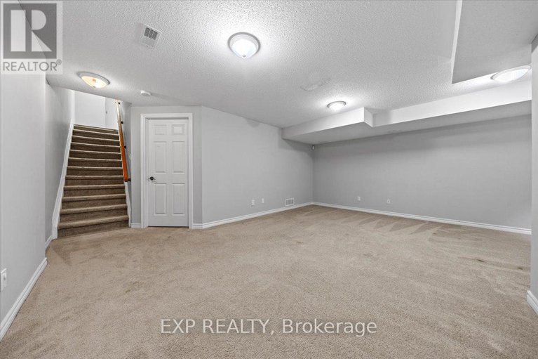 28513335/264-bradwell-way/blossom-parkkemp-parkfindlay-creek/ottawa/ontario/K1T4J2_35