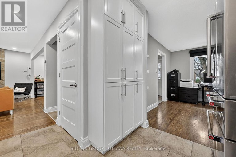 29128256/25-southpark-drive/blackburn-hamlet/ottawa/ontario/K1B3B8_13