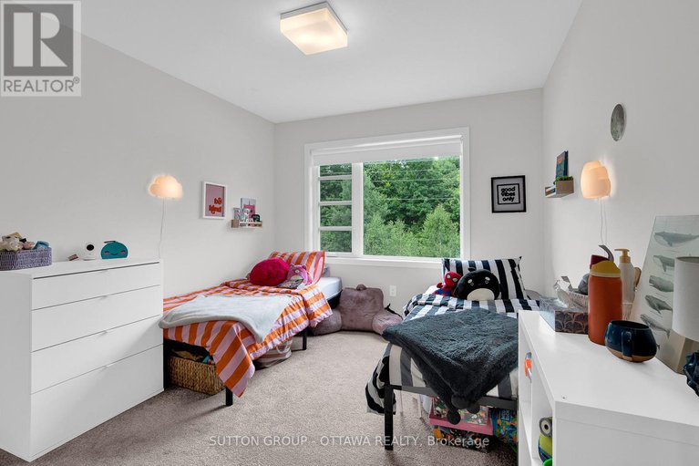 28572240/737-acai-way/riverside-southgloucester-glen/ottawa/ontario/K1X0K1_24