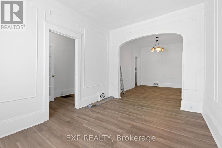 29389068/292-294-clarence-street/lower-town/ottawa/ontario/K1N5R3_5