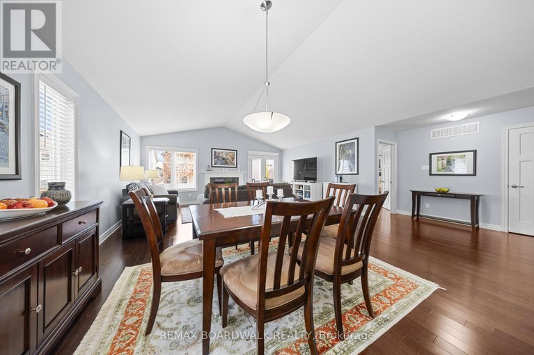 29641408/211-mckenny-street/mississippi-mills-ramsay-twp/mississippi-mills/ontario/K0A1A0_19