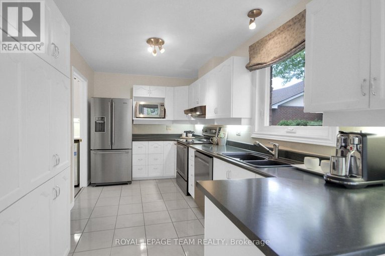 28525664/20-grand-cedar-court/stittsville-central/ottawa/ontario/K2S1C8_7