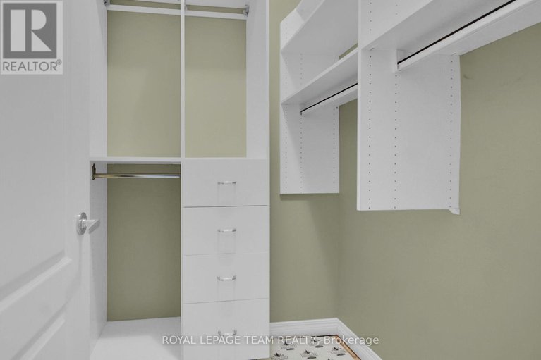 29257028/36-sable-run-drive/stittsville-central/ottawa/ontario/K2S1W8_29