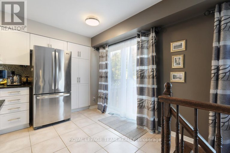 28921399/13-grammercy-parkway/central-park/ottawa/ontario/K2C4C7_15