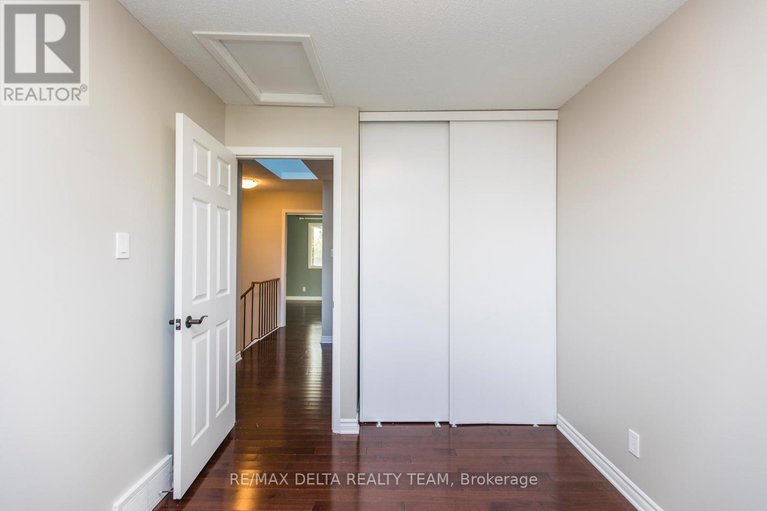 29517311/8-323-monica-crescent/bilberry-creekqueenswood-heights/ottawa/ontario/K1E3N6_36