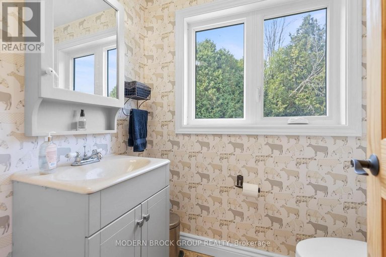 29671048/8224-county-15-road/augusta-twp/augusta/ontario/K0G1R0_31