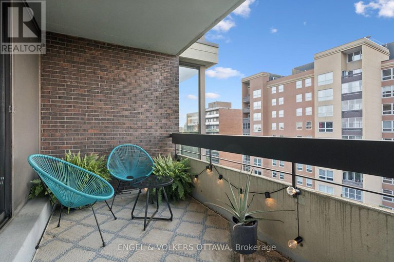 28619826/8a-400-laurier-avenue-e/sandy-hill/ottawa/ontario/K1N8Y2_40