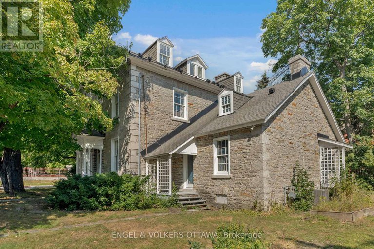 28835808/71-thomas-street/new-edinburgh/ottawa/ontario/K1M1M7_5