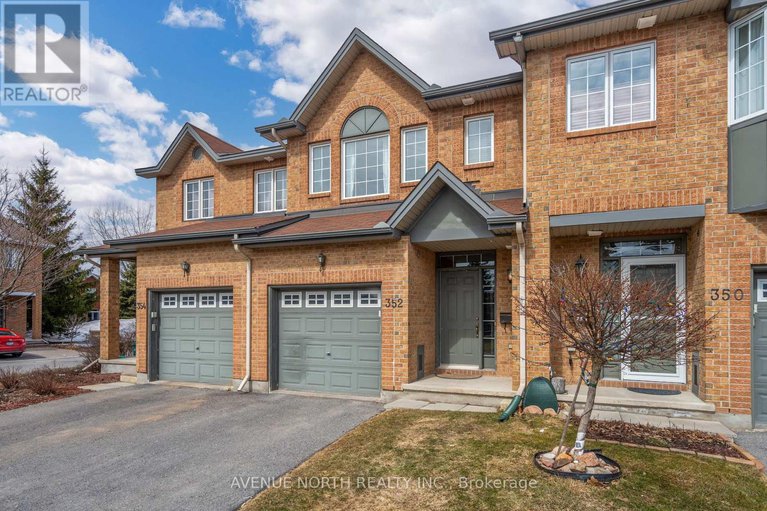 28397095/352-freedom-private/riverview-park/ottawa/ontario/K1G6W4_1