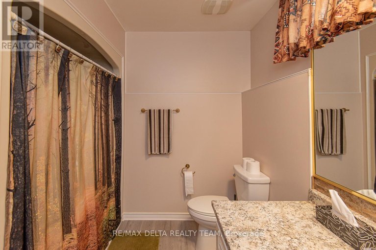 29649021/892-beauchamp-avenue/hiawatha-parkconvent-glen/ottawa/ontario/K1C3A7_33