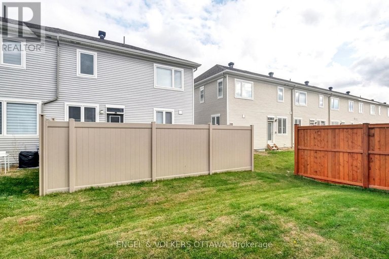 29609510/305-lamarche-avenue/orleans-village/ottawa/ontario/K1W0M6_30