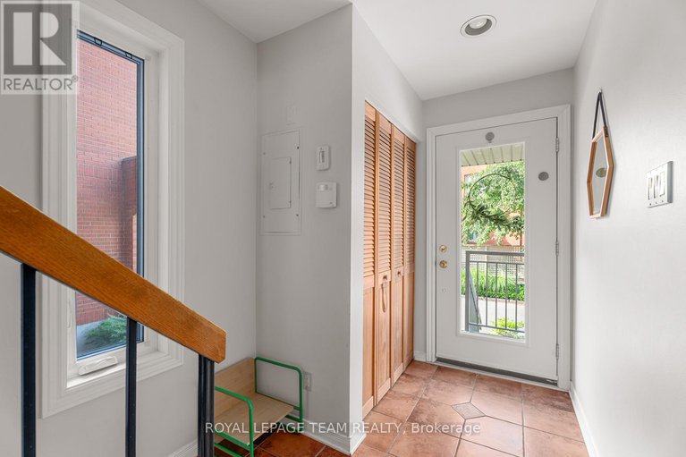 28540123/26-20-charlevoix-street/vanier/ottawa/ontario/K1L8K5_20