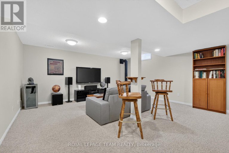 29501810/318-liard-street/stittsville-south/ottawa/ontario/K2S1J8_40