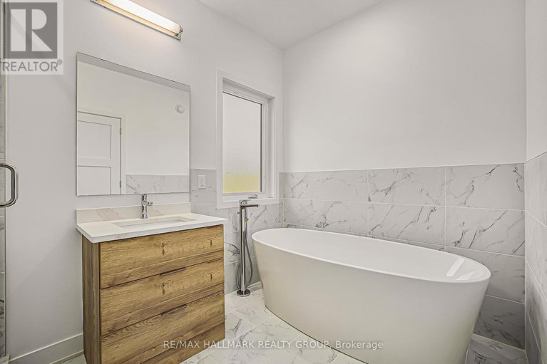 28881418/156-country-meadow-drive/huntley-ward-north-west/ottawa/ontario/K0A1L0_39